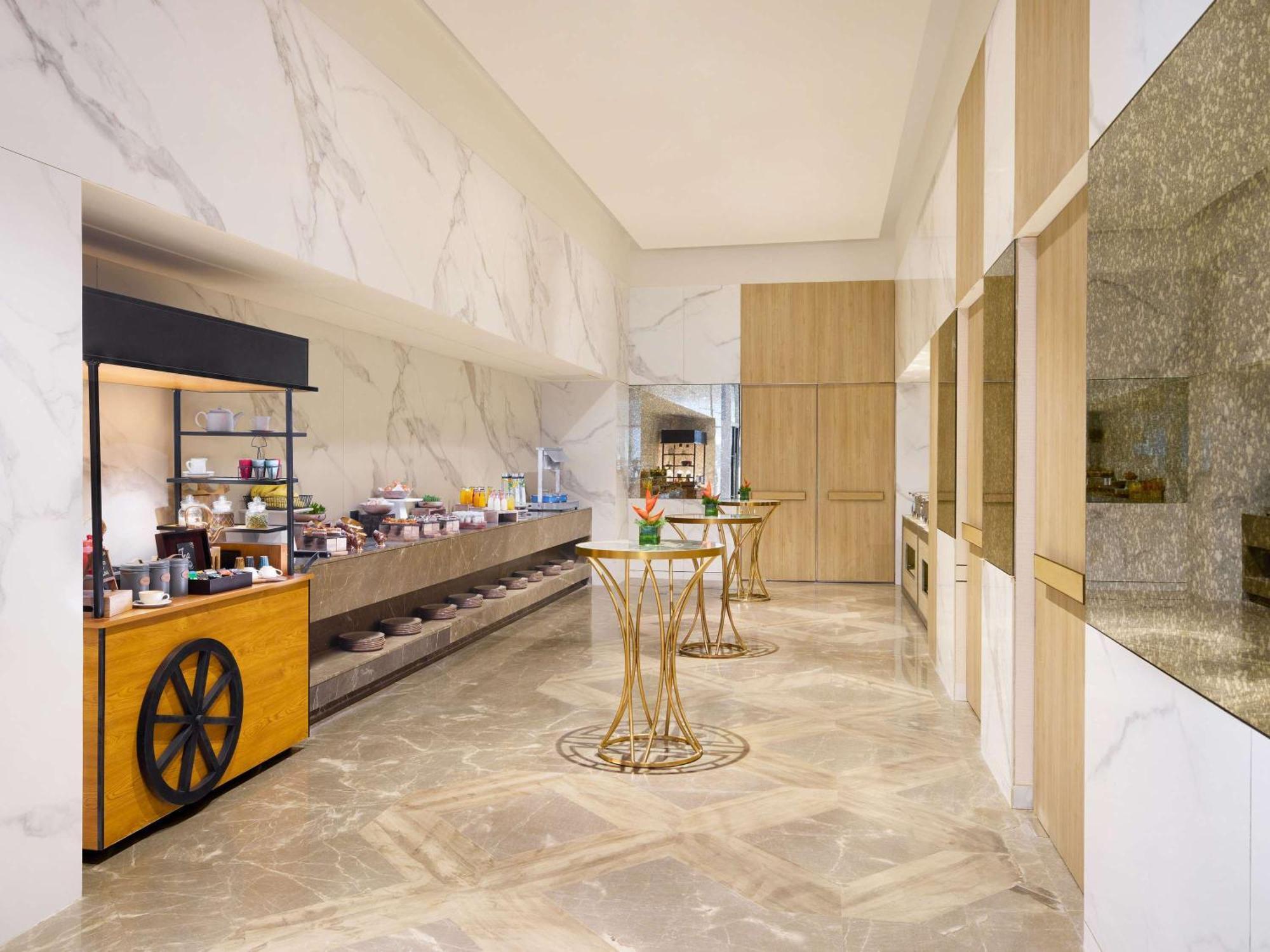 Novotel New Delhi City Centre Exterior foto